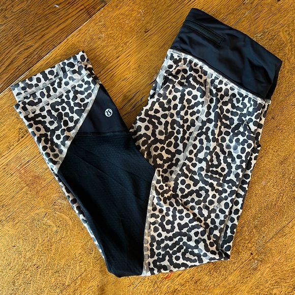 Lululemon leggings - Picture 1 of 5